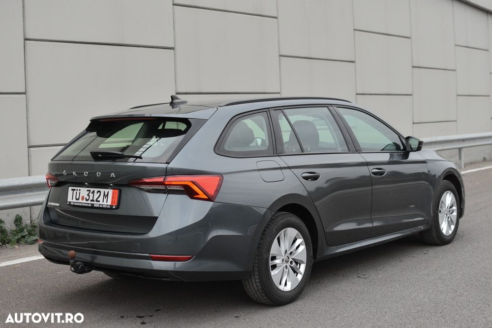 Skoda Octavia Combi 2.0 TDI DSG First Edition - 18