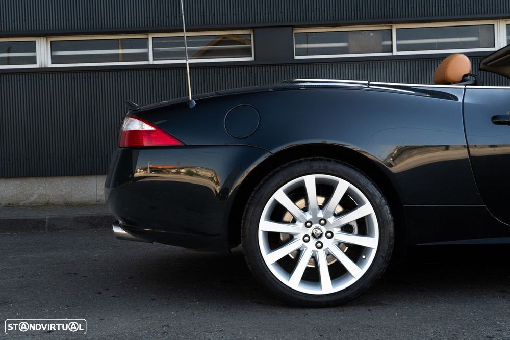 Jaguar XK XK8 4.2 Covertible Classic - 47