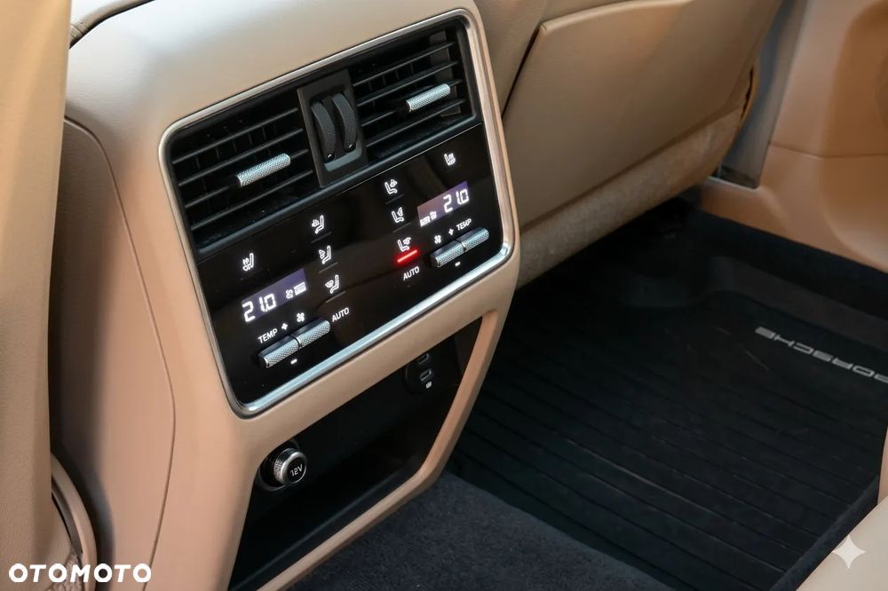 Porsche Cayenne Platinum Edition - 13