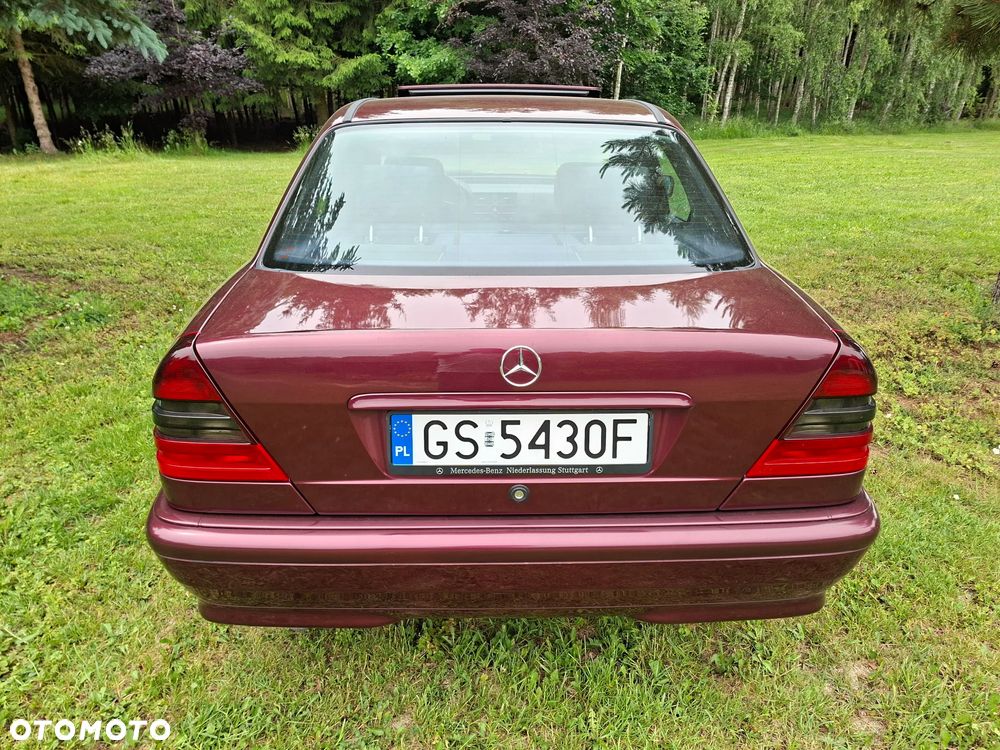 Mercedes-Benz Klasa C 180 Classic - 2