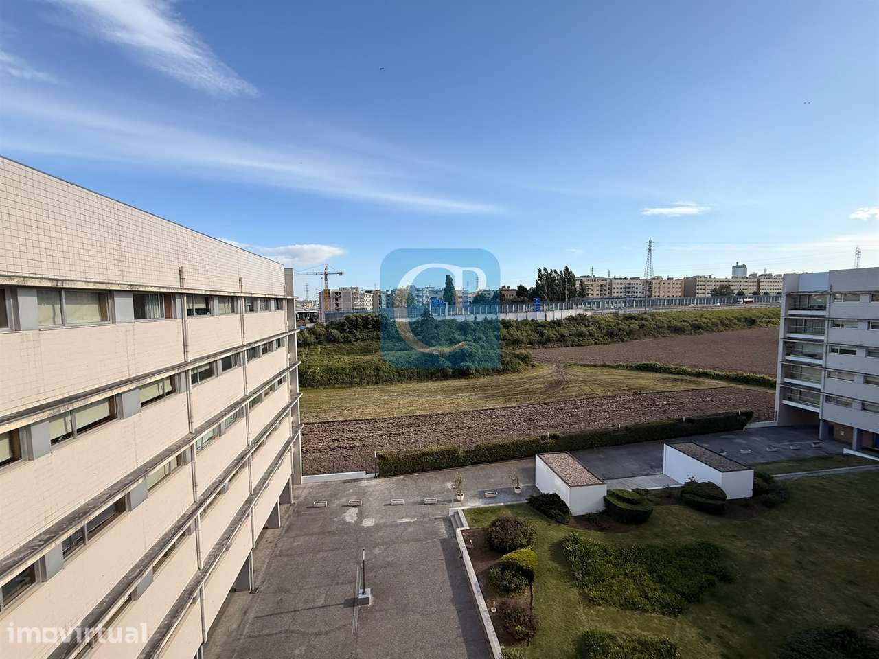 Apartamento T2 com lugar de garagem e arrumos em Vermoim na Maia - Grande imagem: 2/33