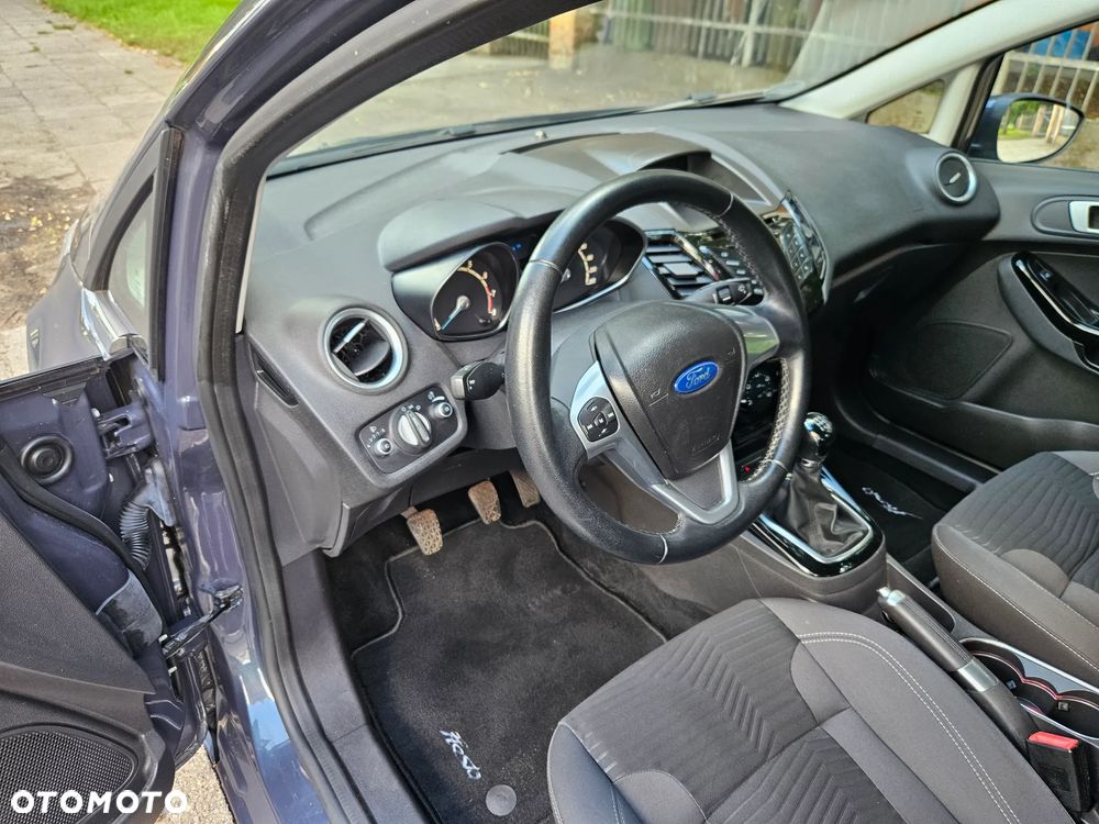 Ford Fiesta 1.25 Champions Edition - 4