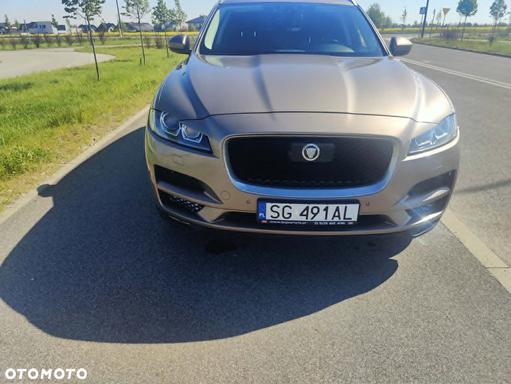 Jaguar F-Pace - 9