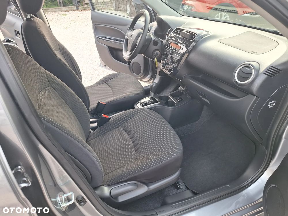 Mitsubishi Space Star - 25