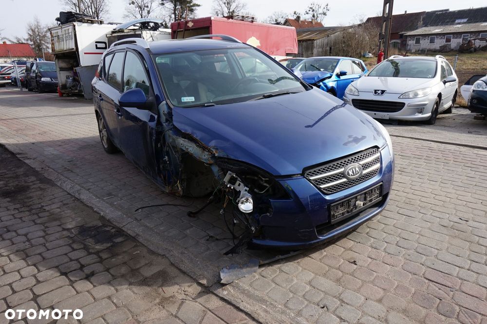 KIA CEED I KOMBI 2008 A8 1.6 CRDI D4FB 90KM S717 GRANATOWY na części - 7