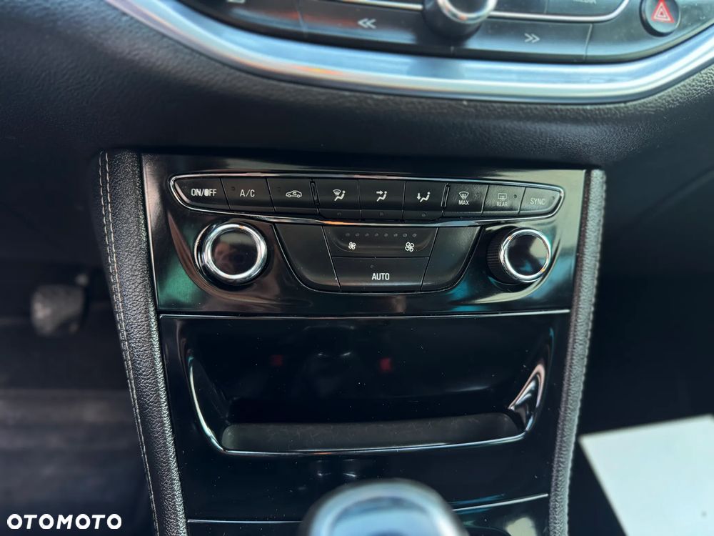 Opel Astra 1.4 Turbo Start/Stop Business - 30