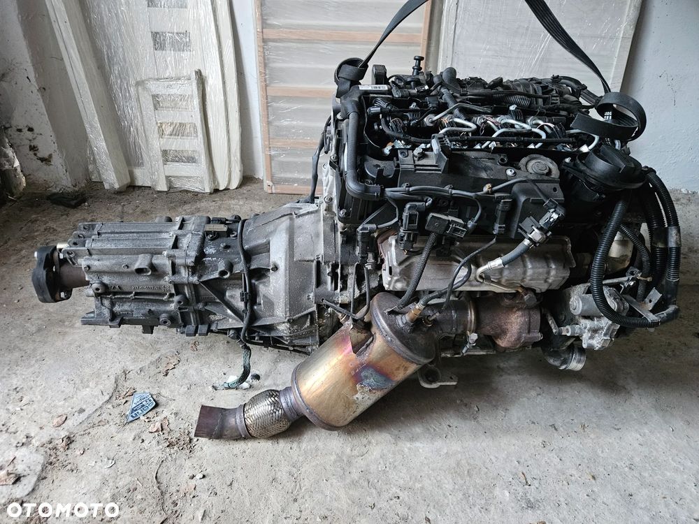 Sprzedam Kompletny uszkodzony silnik wraz ze skrzynią BMW f30 318d 2012r. - 1