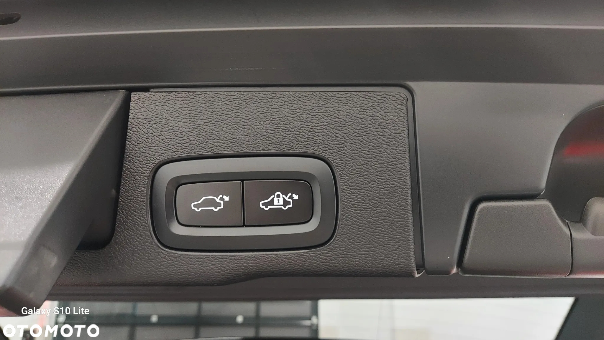 Volvo XC 60 B4 D Plus Dark - 10