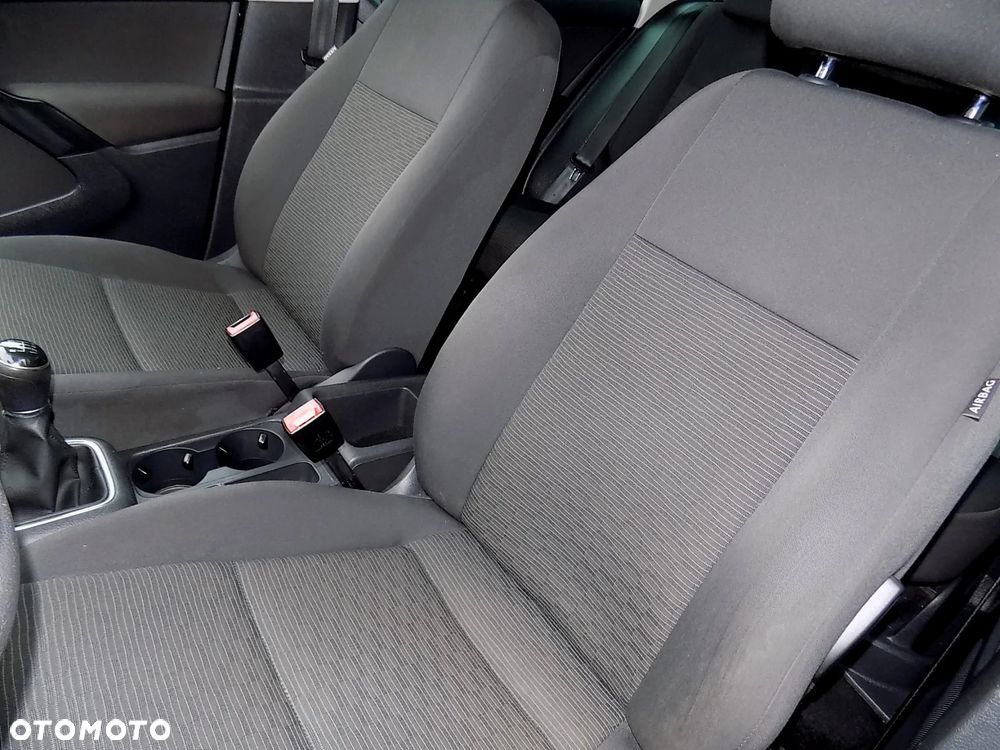 Volkswagen Tiguan - 16