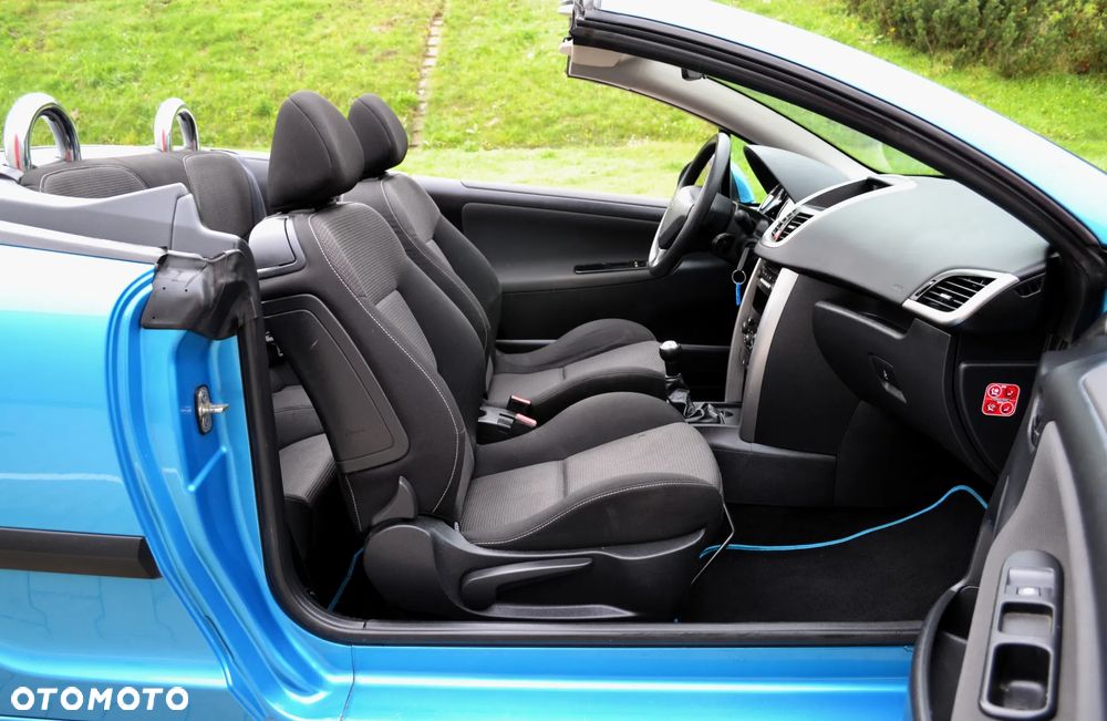 Peugeot 207 CC 1.6 Intense - 16
