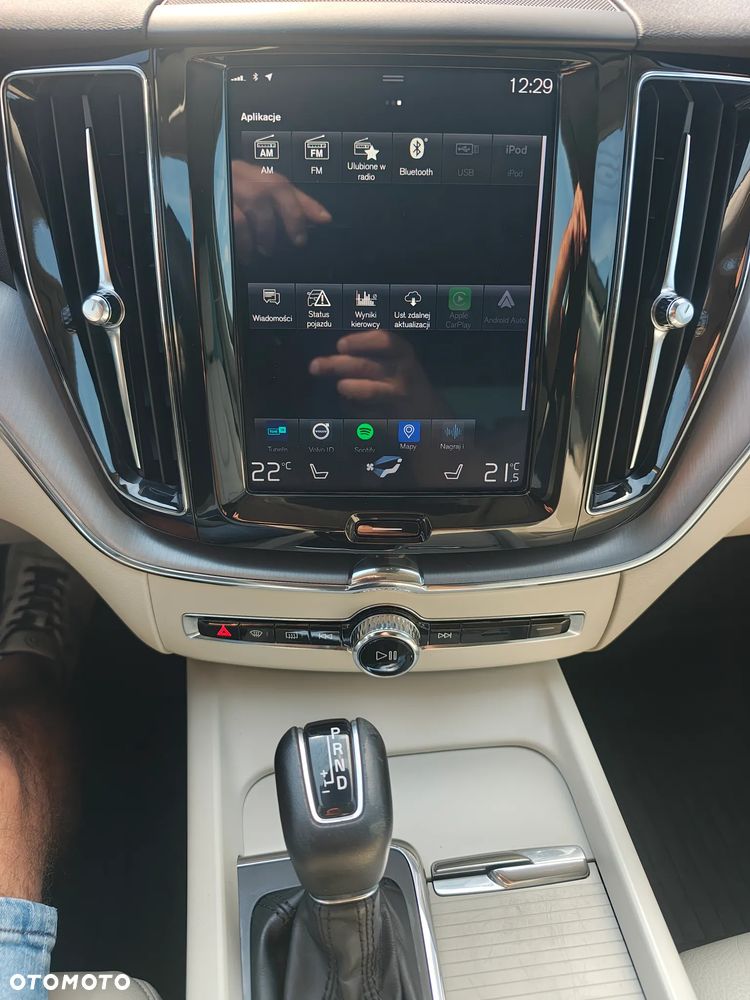 Volvo XC 60 D4 Momentum Pro - 4