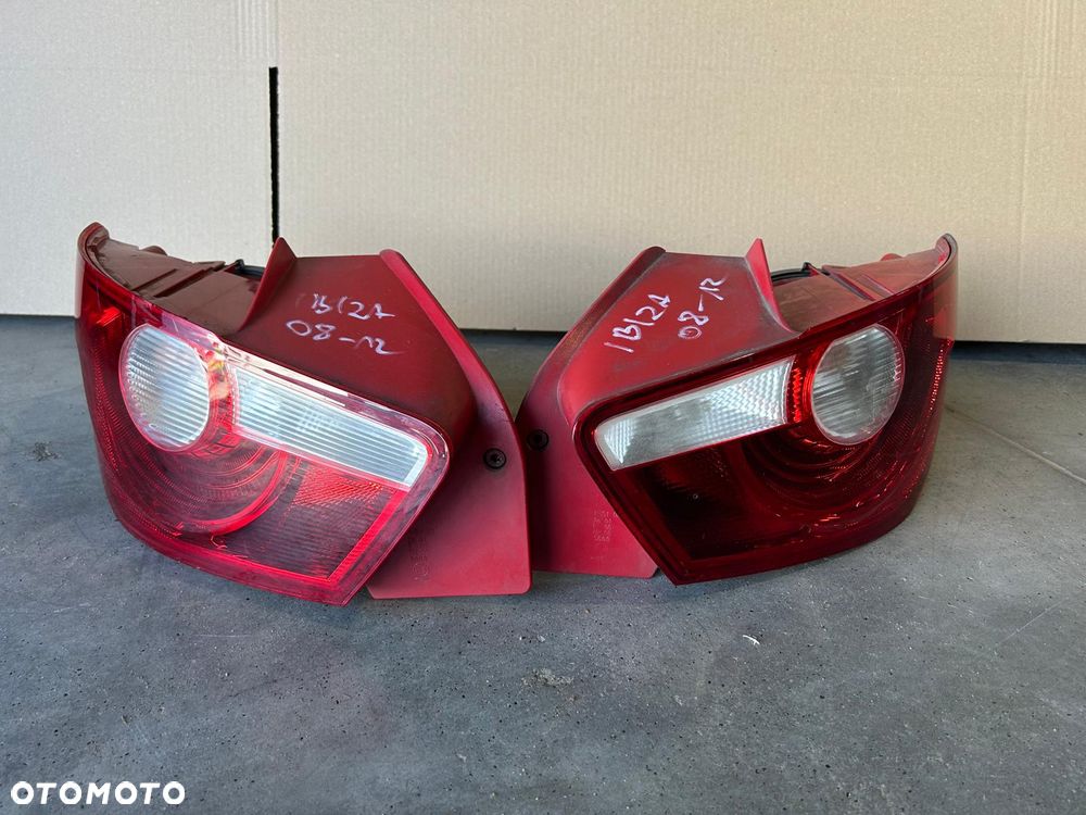 LAMPA TYŁ PRAWA SEAT IBIZA 6J3945096G  6J3945095G - 1