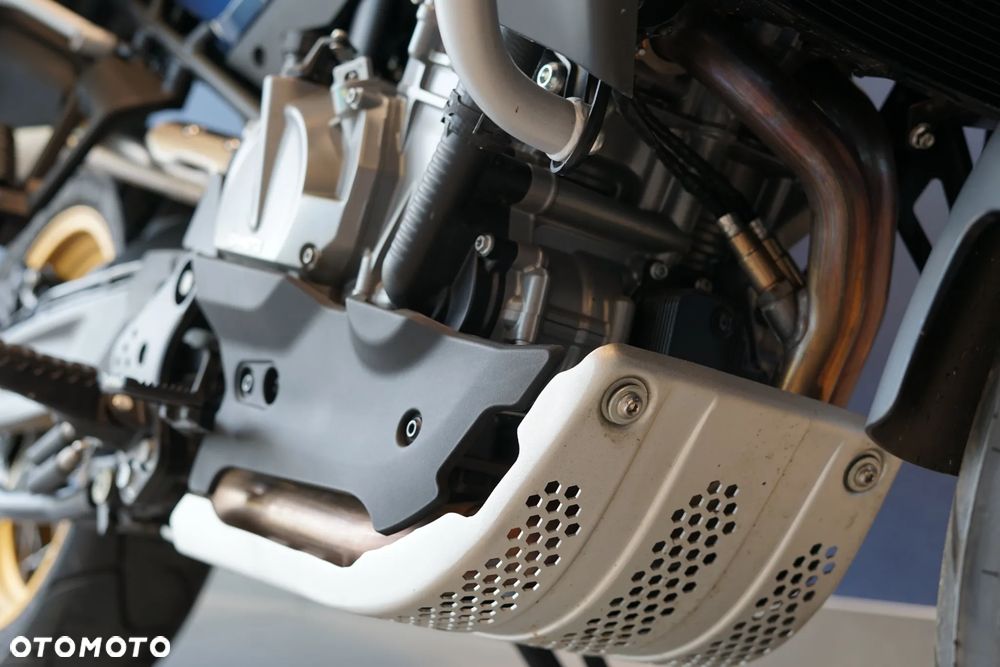 CFMoto 800MT Touring - 18