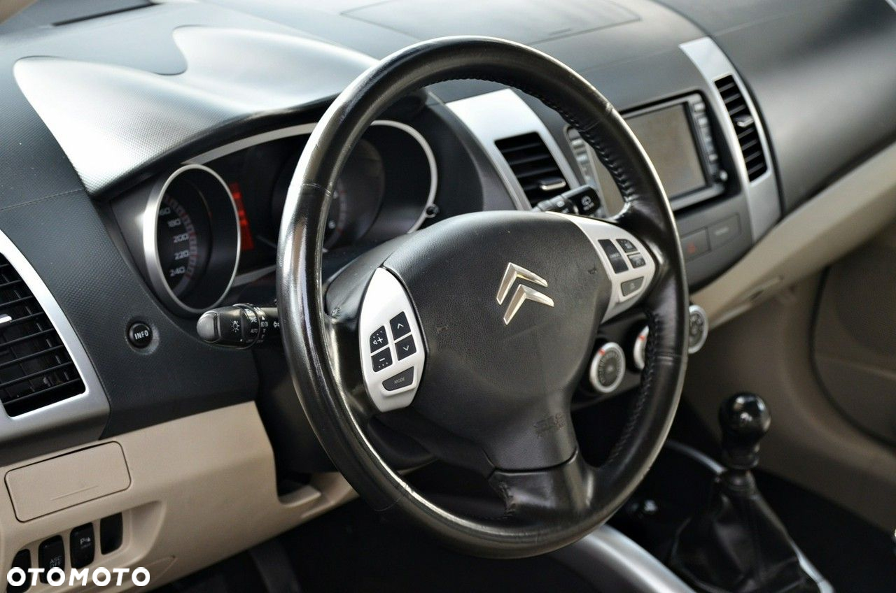 Citroën C-Crosser - 15