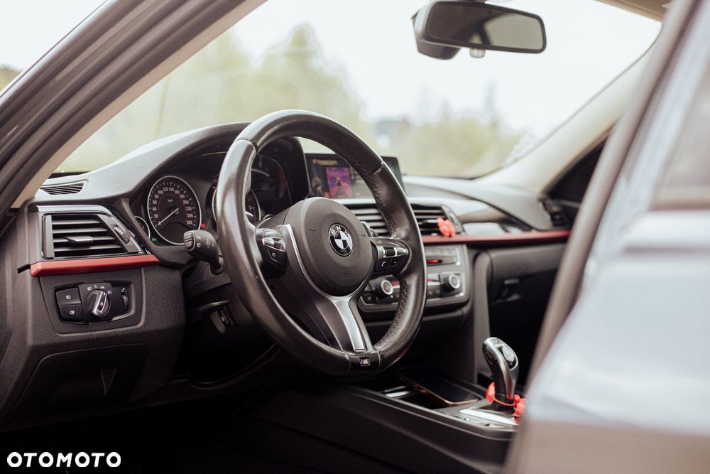 BMW Seria 3 320d xDrive Sport Line - 12