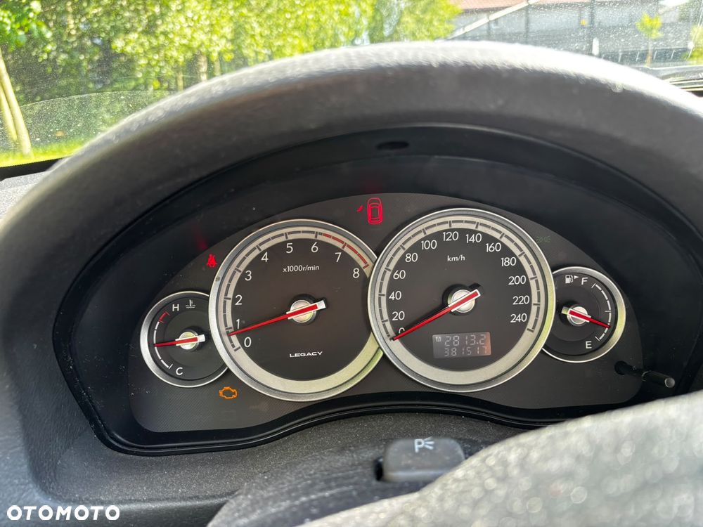 Subaru Legacy 2.0i MT - 4