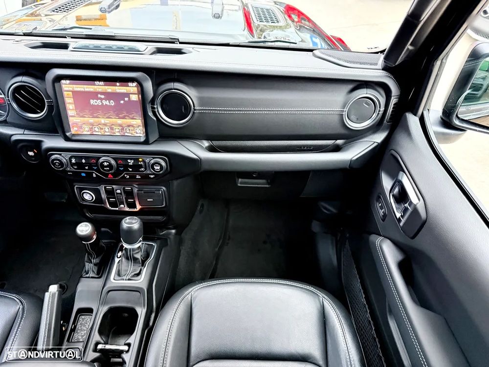 Jeep Wrangler Unlimited - 12