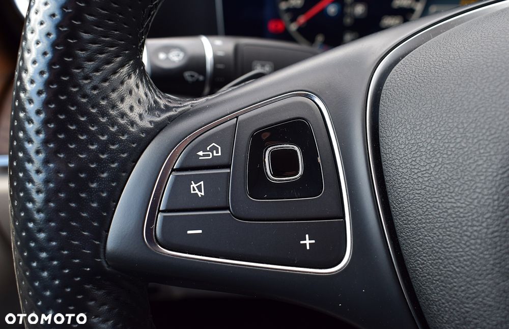 Mercedes-Benz Klasa E 400 4Matic 9G-TRONIC Avantgarde - 9