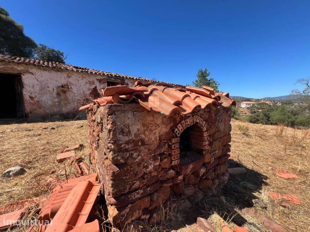 Quinta com DOIS URBANOS - para Venda na Mexilhoeira Grande em Porti... - Grande imagem: 5/39