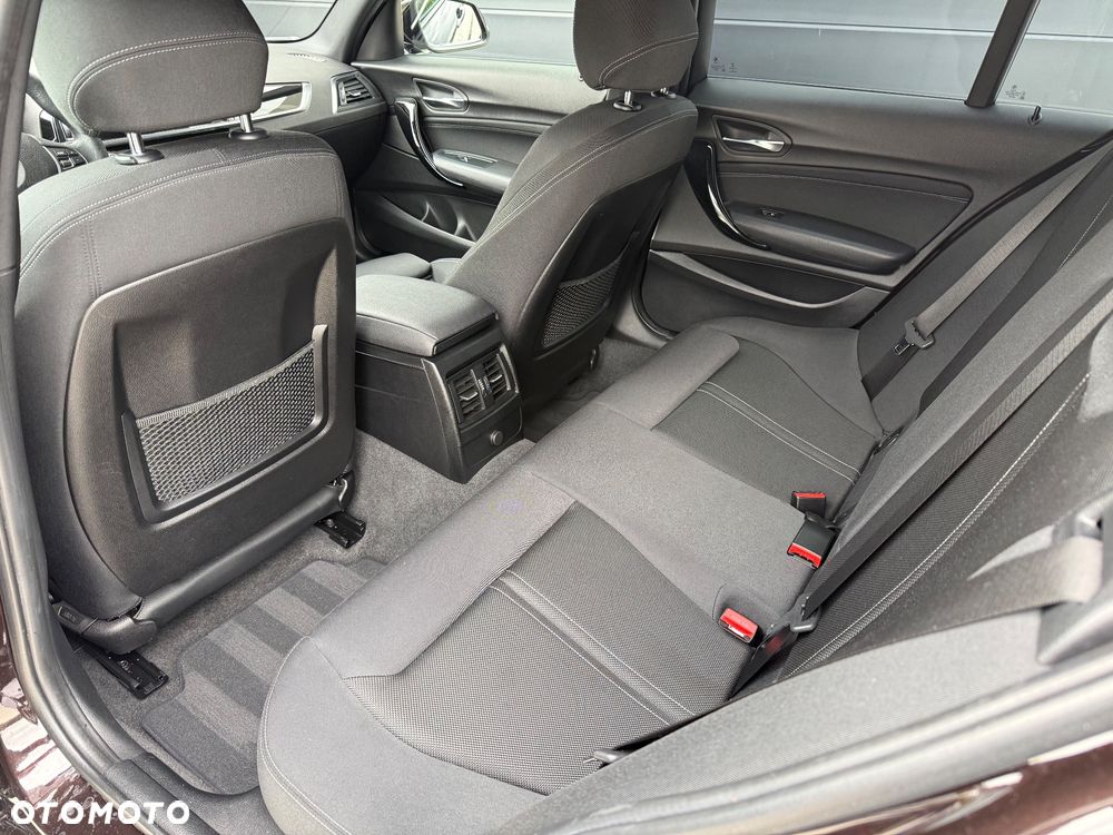 BMW Seria 1 120i Sport Line Shadow sport - 27