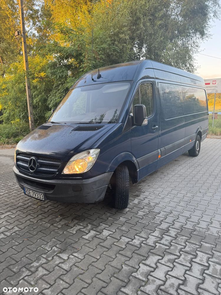 Mercedes-Benz Sprinter - 2