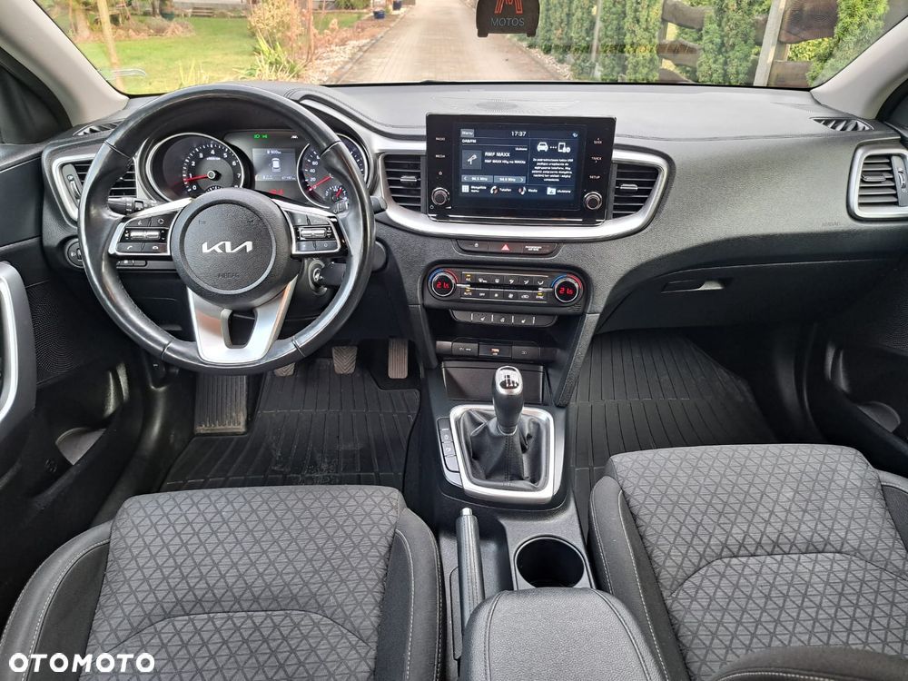 Kia Ceed 1.5 T-GDI OPF Vision - 11