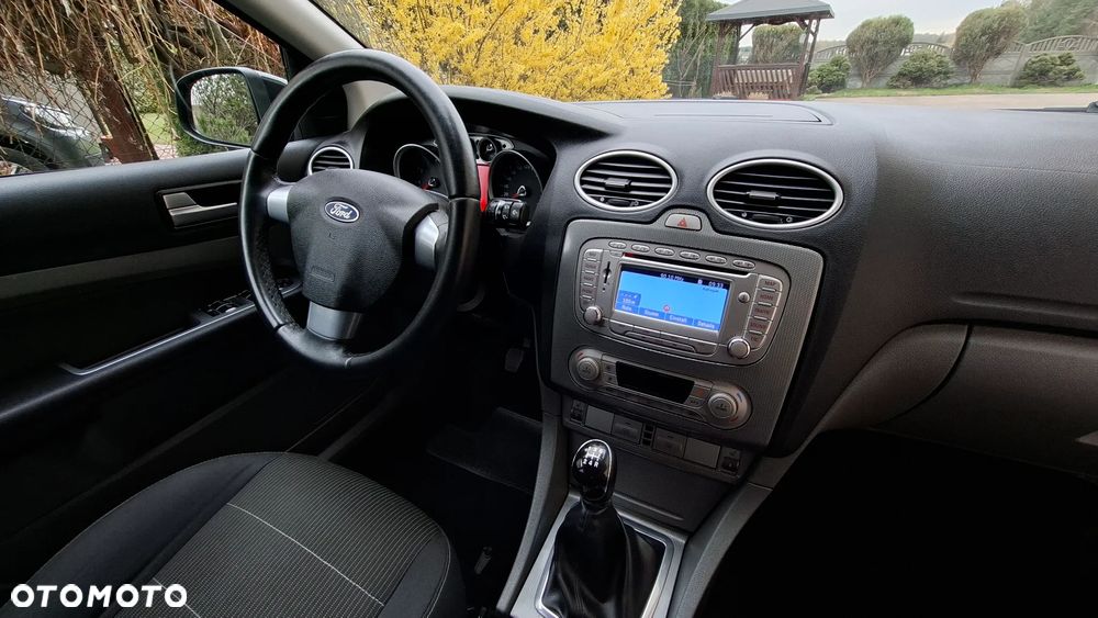 Ford Focus 2.0 16V Titanium - 22