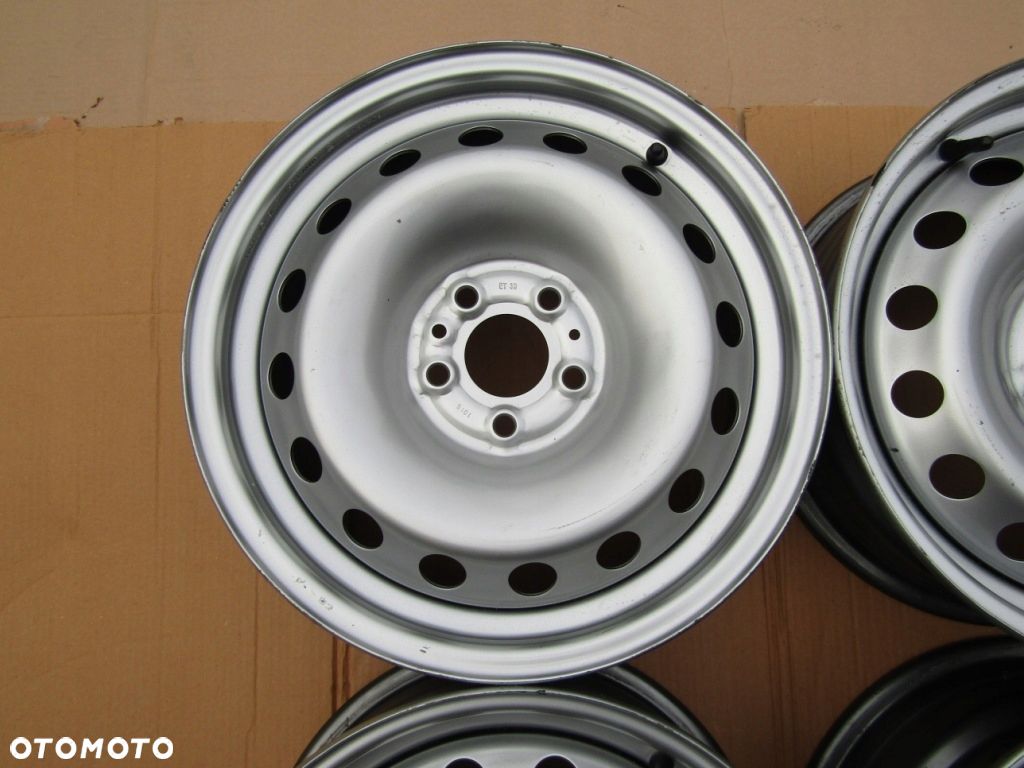 1x Felga 15 Fiat 500L Opel Combo D Doblo Tipo II 6j 5x98 ET39 - 1