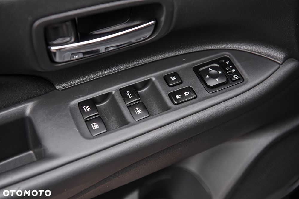 Mitsubishi Outlander 2.2 DI-D 4WD Automatik Diamant Edition - 17