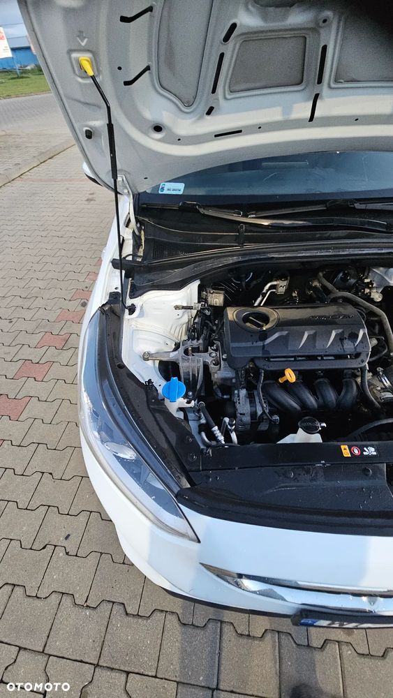 Kia Ceed 1.4 L Business Line - 31