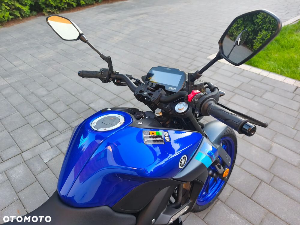 Yamaha MT - 12
