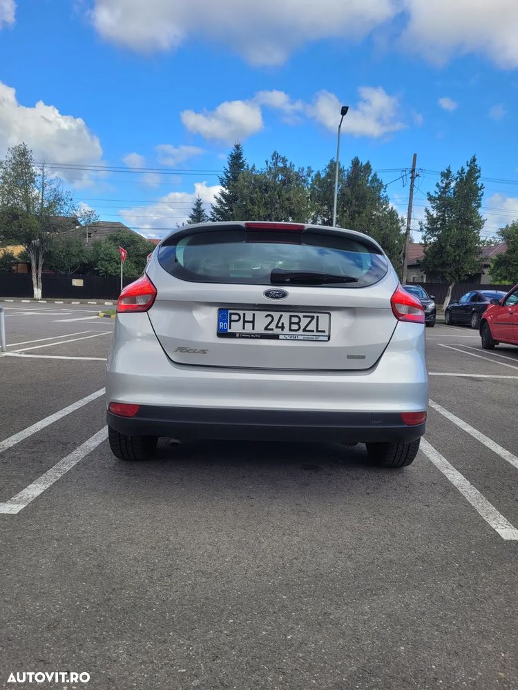 Ford Focus - 10
