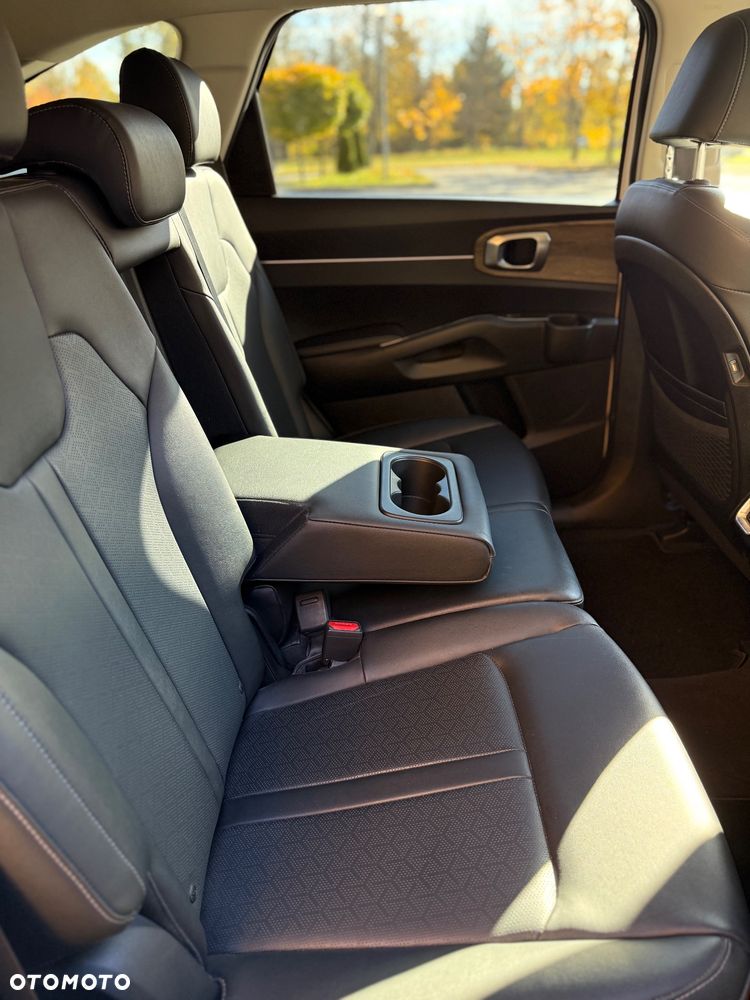 Kia Sorento - 25