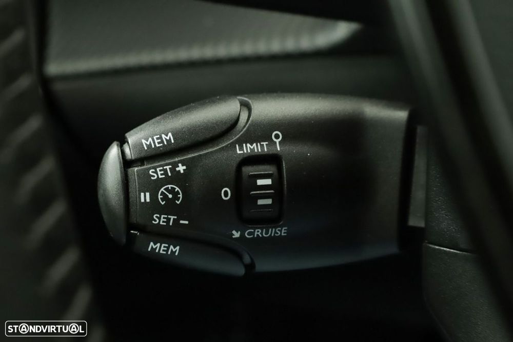 Peugeot 208 1.2 PureTech Active Pack - 11