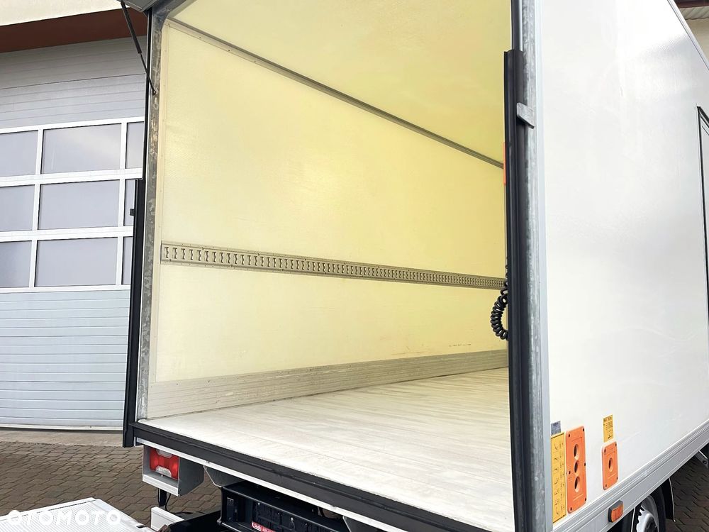 Iveco Daily Izoterma Winda - 10