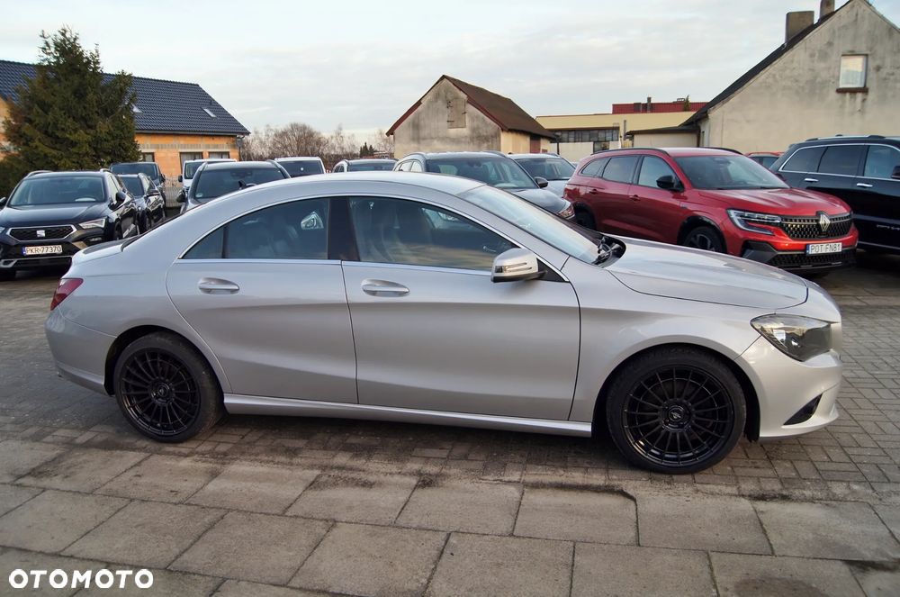 Mercedes-Benz CLA 200 CDI Urban - 27