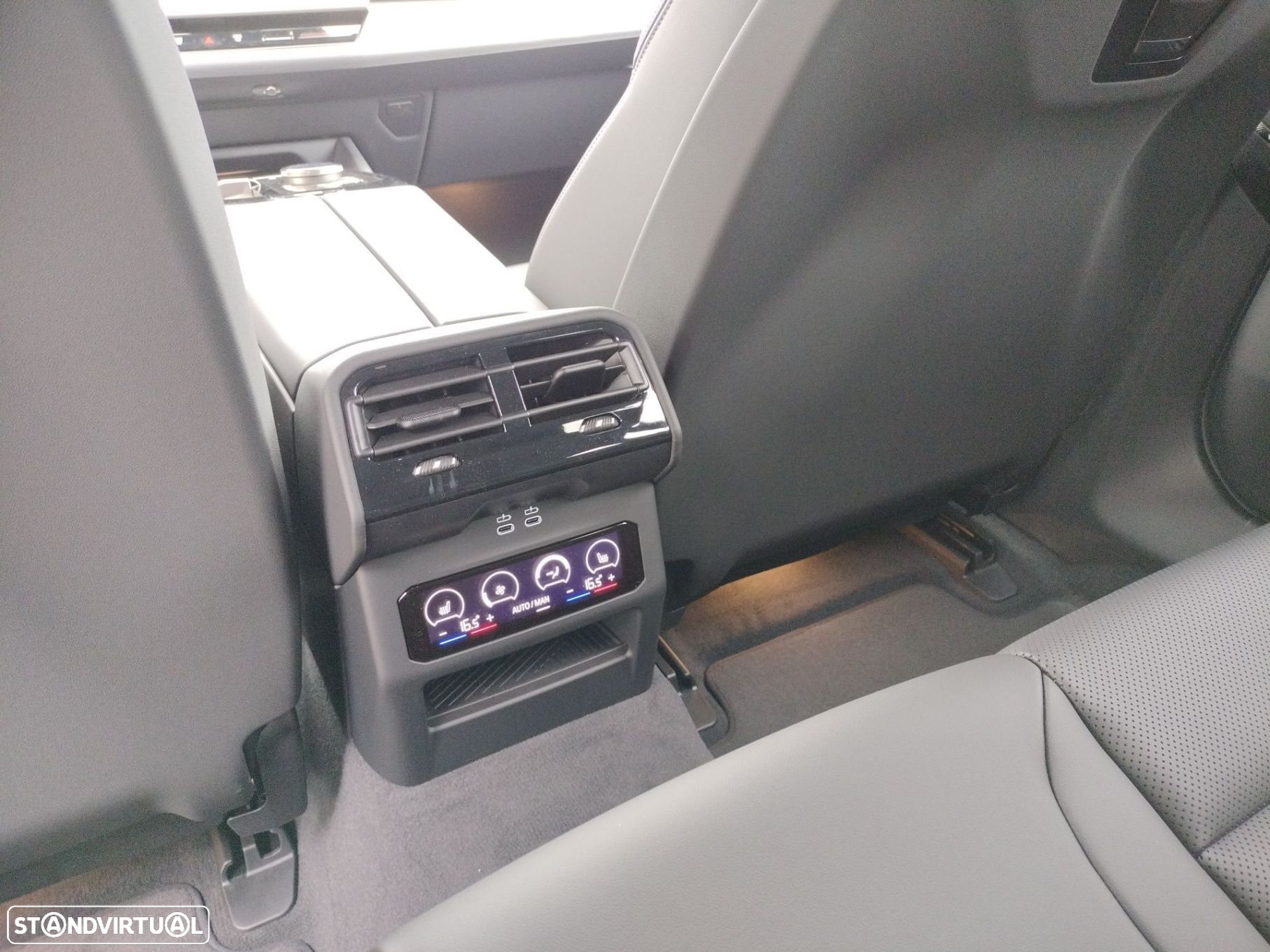 BMW 520 d Pack Desportivo M - 15
