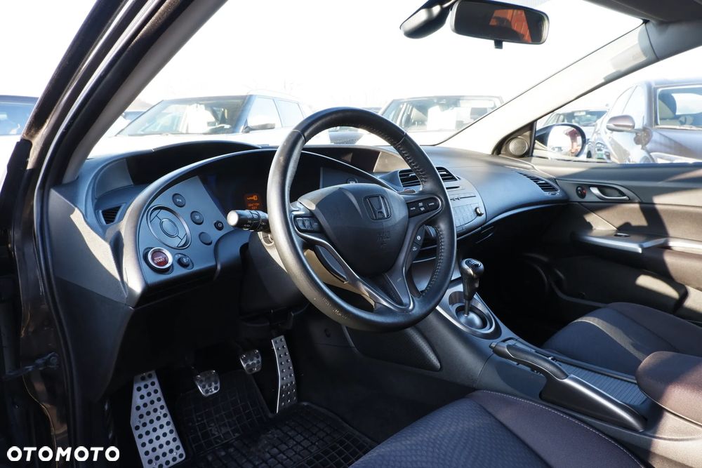 Honda Civic 1.4 i-VTEC Comfort - 24