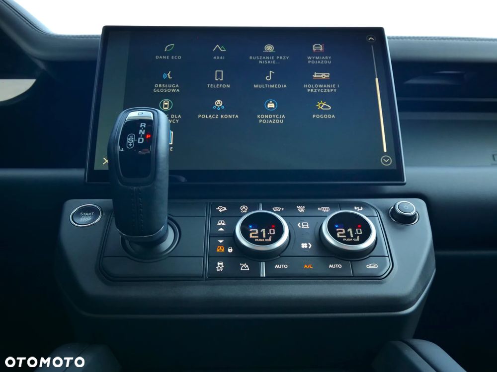 Land Rover Defender - 39