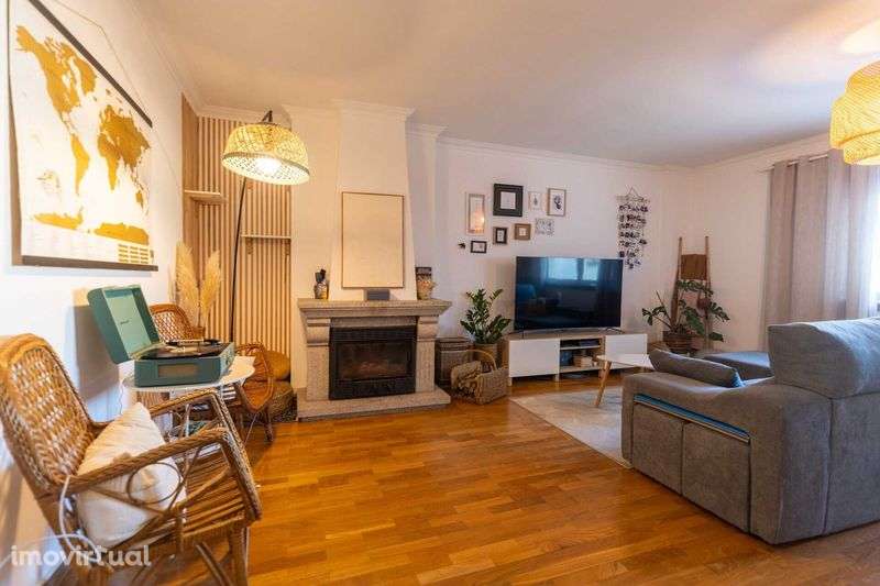 Apartamento T3, junto ao Hospital de SJ e Universidades - Grande imagem: 3/12