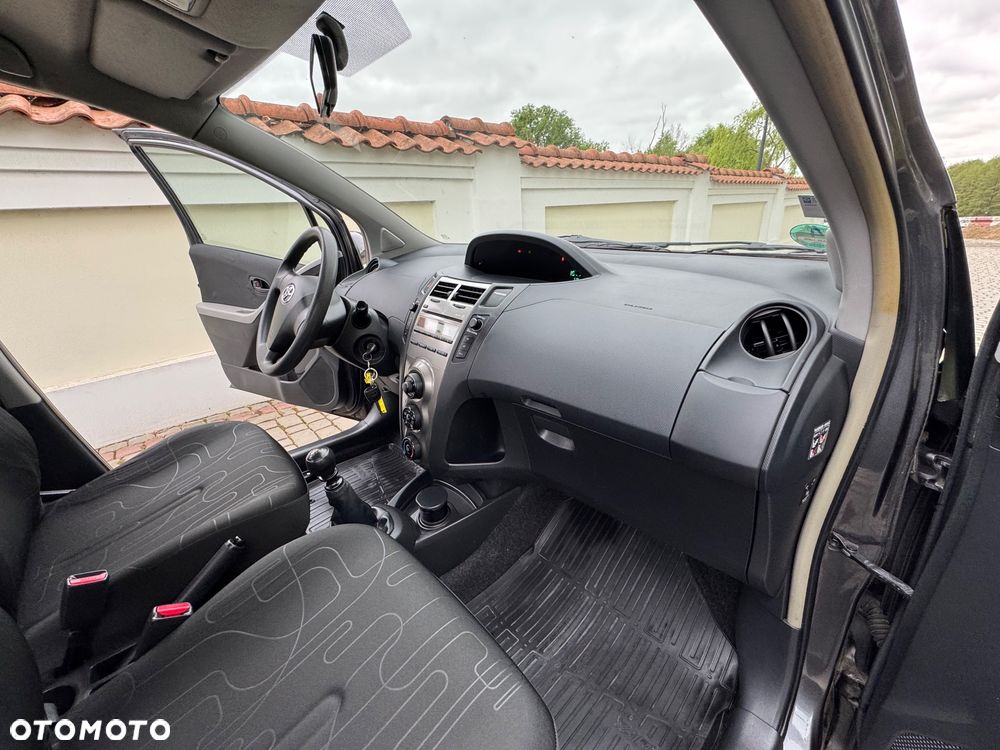 Toyota Yaris - 19