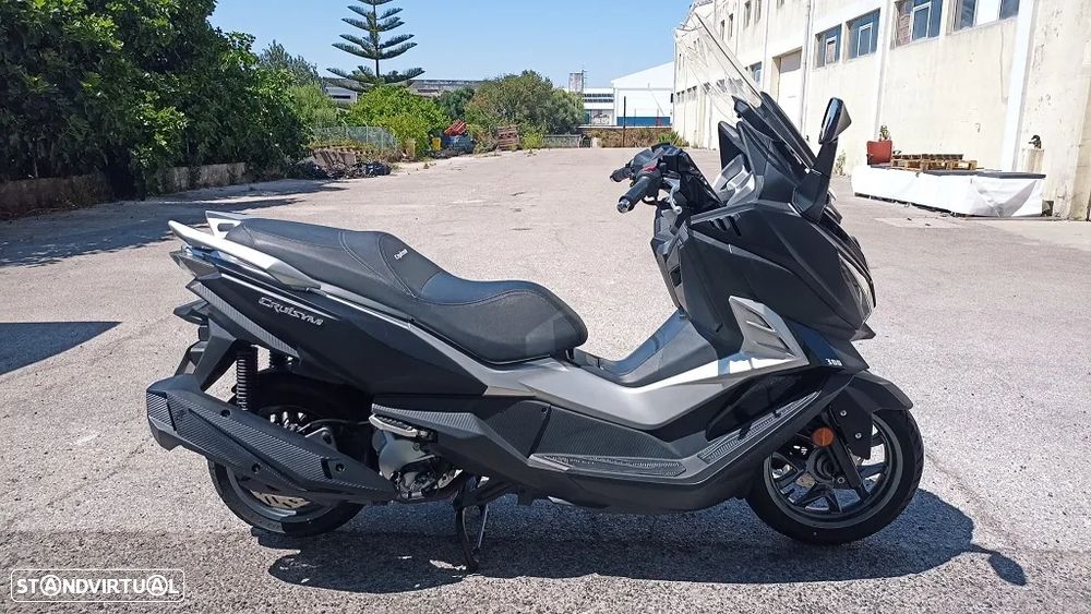 Sym Cruisym 300 - 2