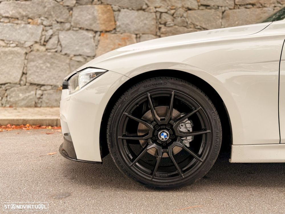 BMW 320 d Pack M - 15