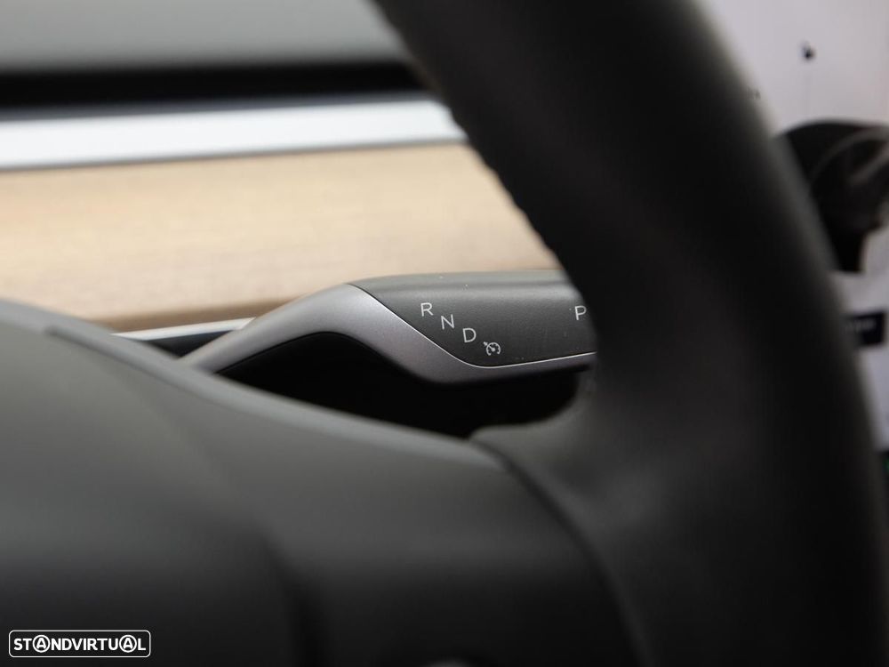 Tesla Model Y RWD - 19