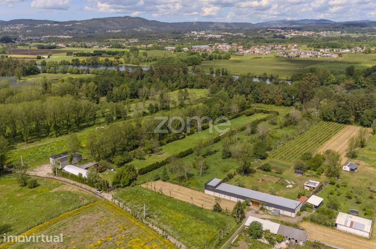 Terreno, 6 300 m², Merelim (São Paio), Panoias e Parada de Tibães - Grande imagem: 3/15