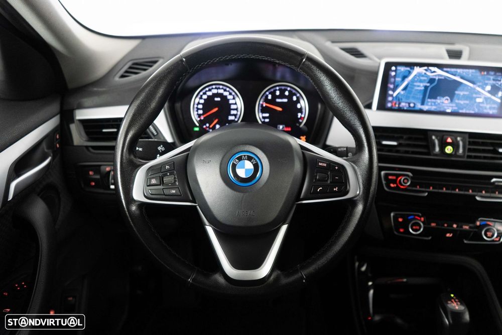 BMW X2 25 e xDrive GoldPlay - 26