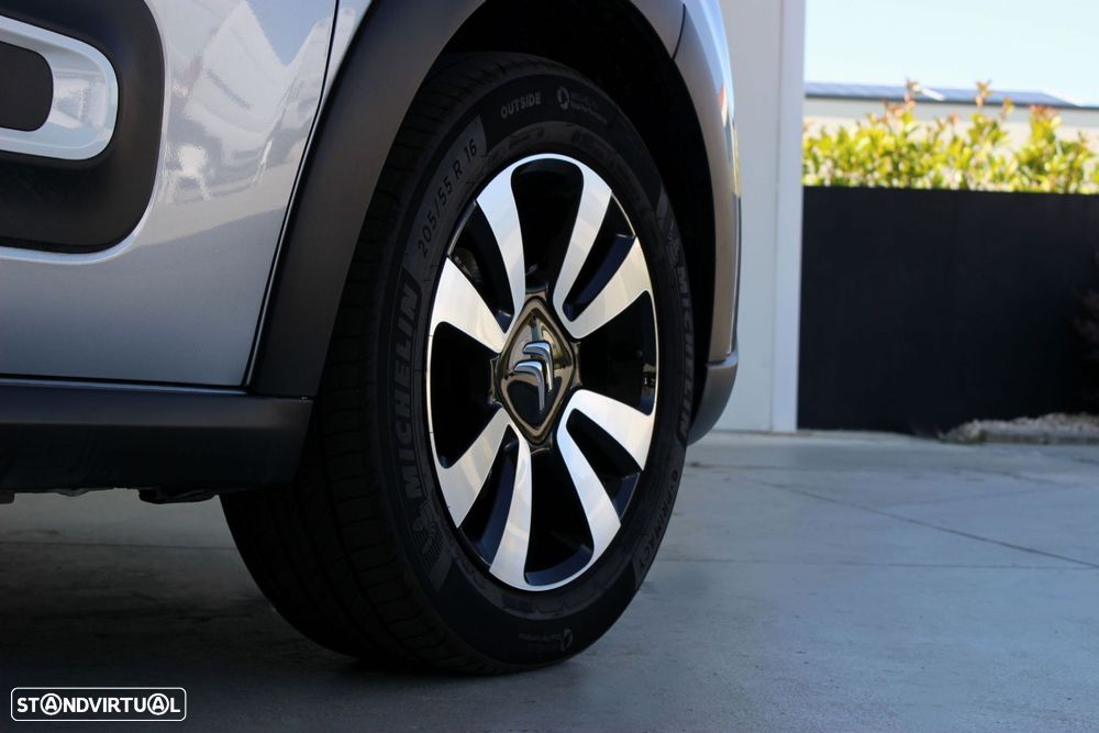 Citroën C3 1.2 PureTech Shine EAT6 - 12