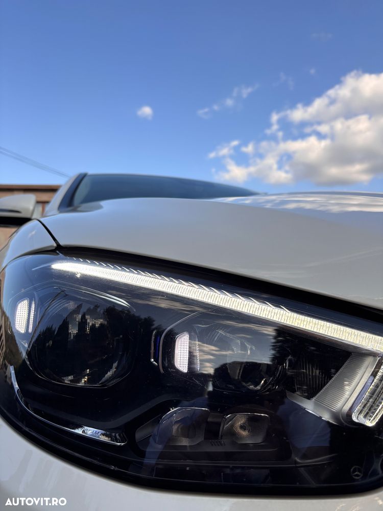 Mercedes-Benz E - 4