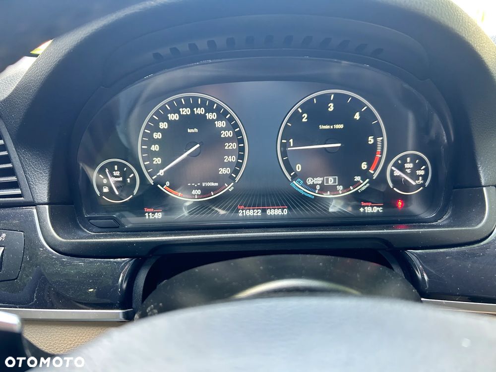 BMW Seria 5 520d xDrive - 6