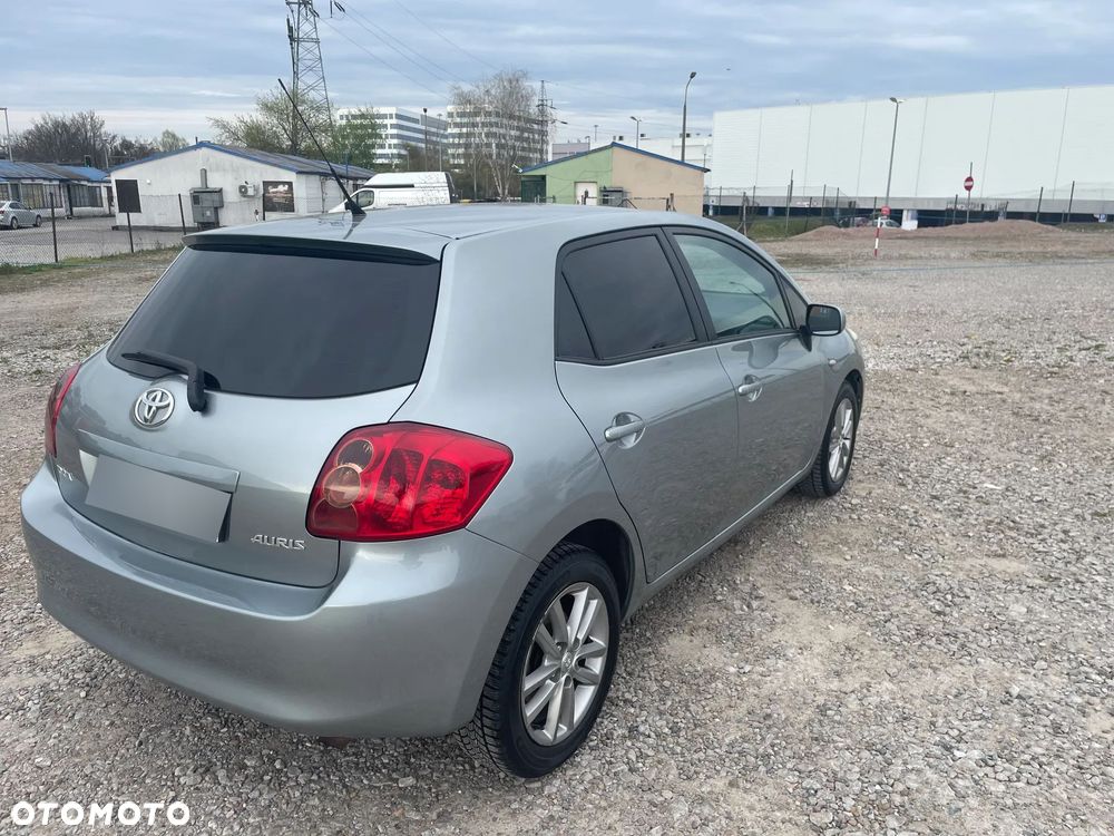 Toyota Auris 2.0 D-4D - 9
